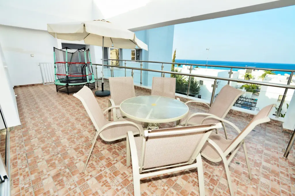 Apartment 3 Balcony 1